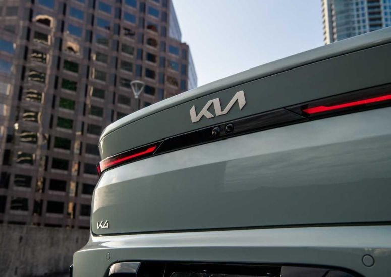 Kia K4 Exterior 